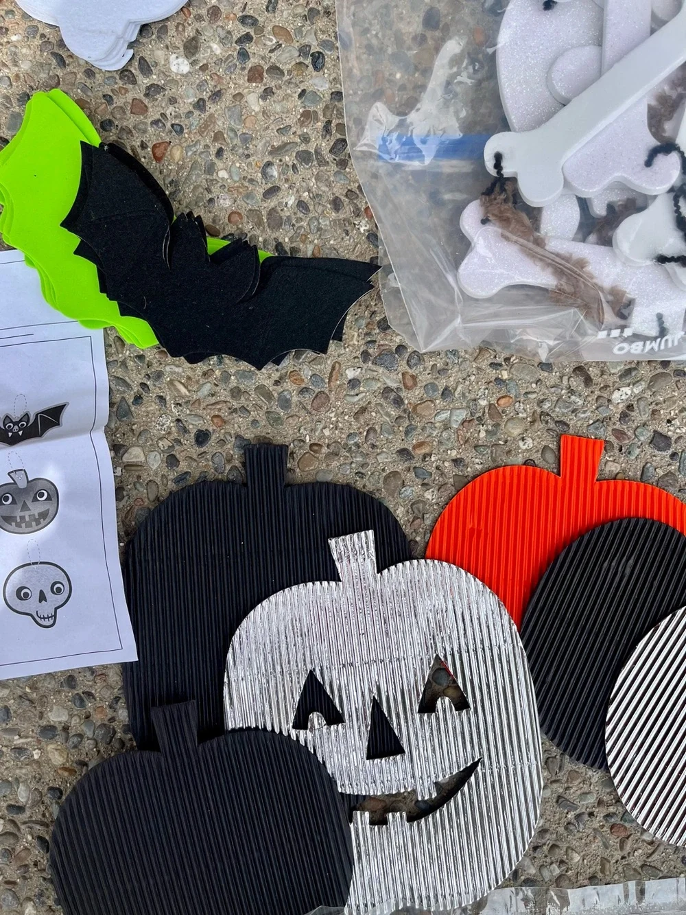 Halloween Crafts and Phonics Bingo for Kids Party Activities Leisure Fall Autumn